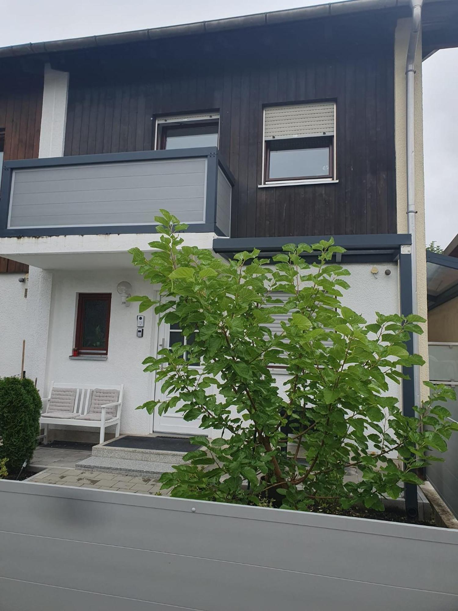 80m2 Garten-duplexwohnung In Altperlach Apartamento